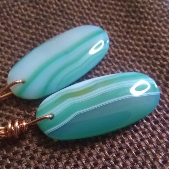 Banded Green Agate & Kiwi Jasper - Long Dangle Earrings - Copper Wire Earwires - Picture 7 of 10